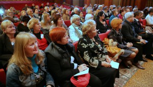 Слушают с интересом